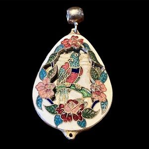 VINTAGE Beautiful Cloisonné Pendant